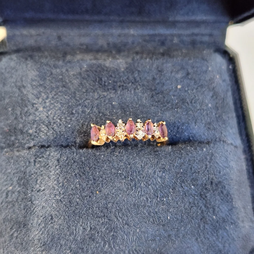 Classic 90s VTG 10K Solid Yellow Gold NATURAL  Amethyst & Diamond Ring Sz 7 - Picture 5 of 16
